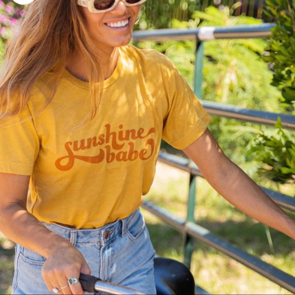 Aloha Lovely SUNSHINE BABE tee